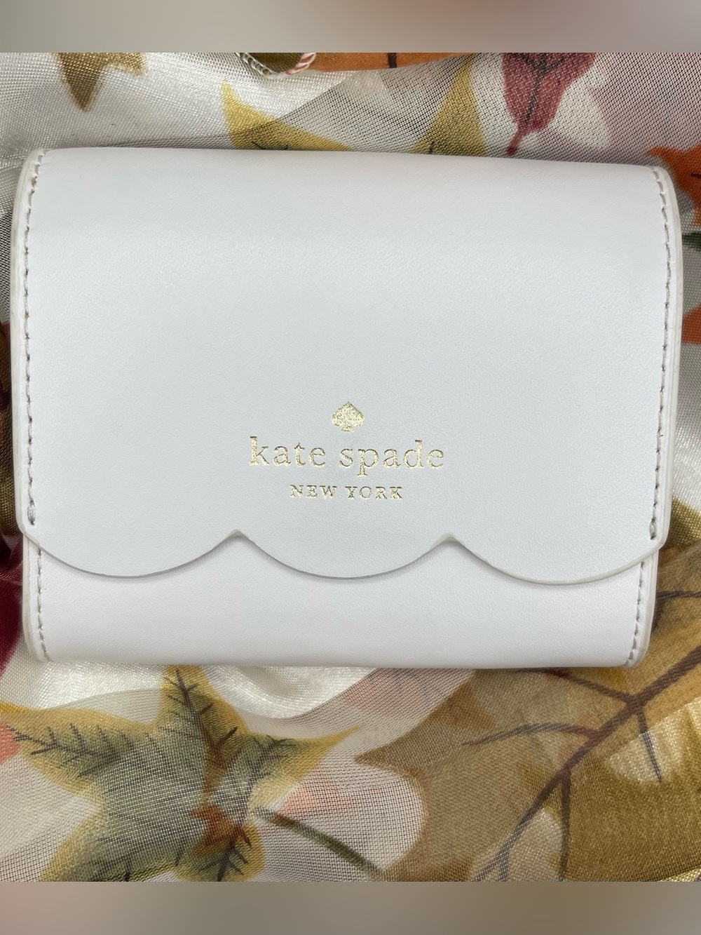 NWOT Kate Spade Gemma Small Flap Wallet Scalloped Leather White Dove 4”w x 3.5”H